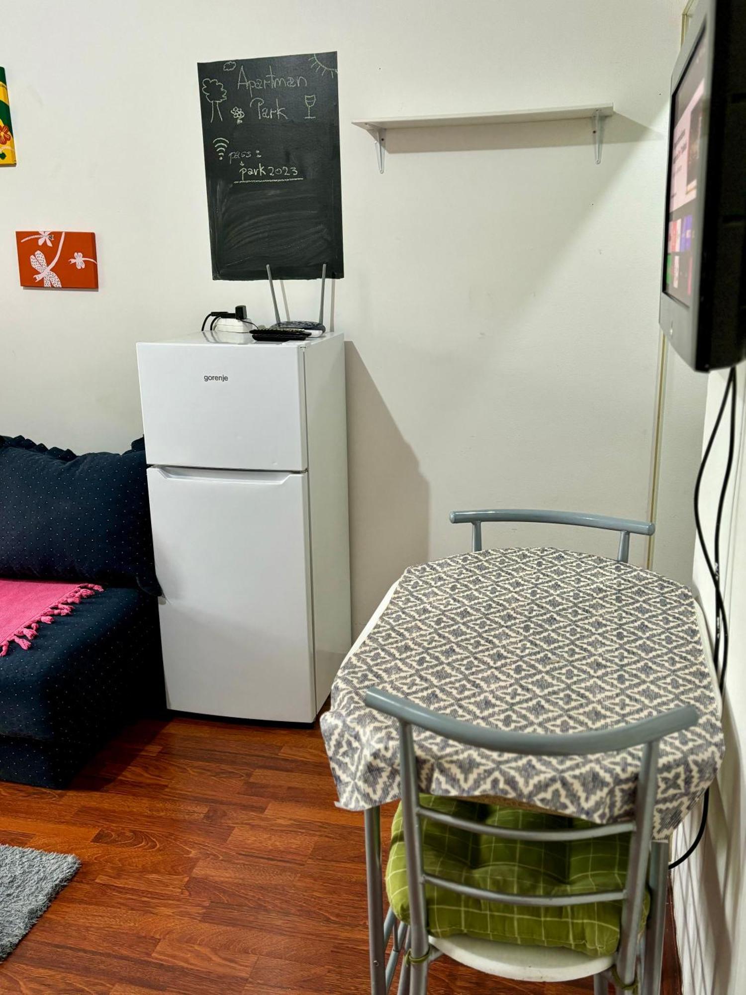 Apartman Park, Tc Stadion Vozdovac Appartement Belgrado Buitenkant foto